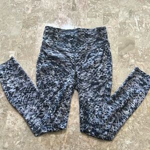 Lululemon Base Pace High-Rise Tight 25"
Estuary Grey Multi Leggings Pants Size 4